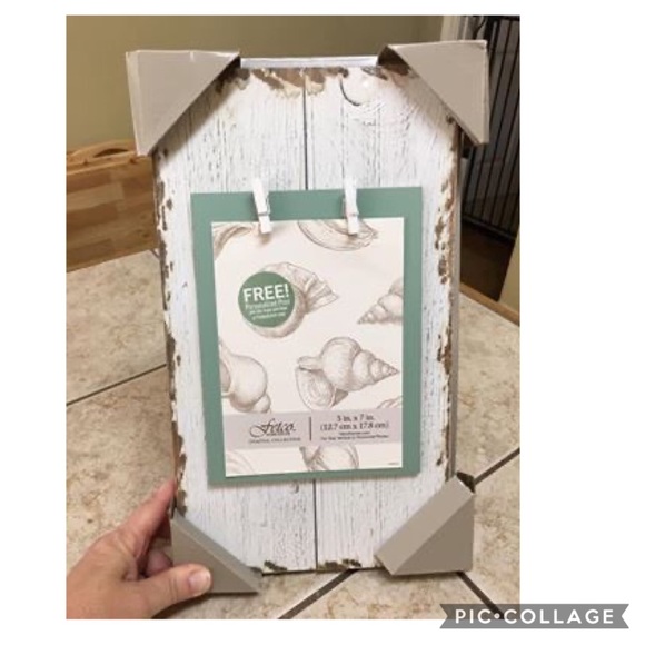 Other - Fetco home decor frame white distressed